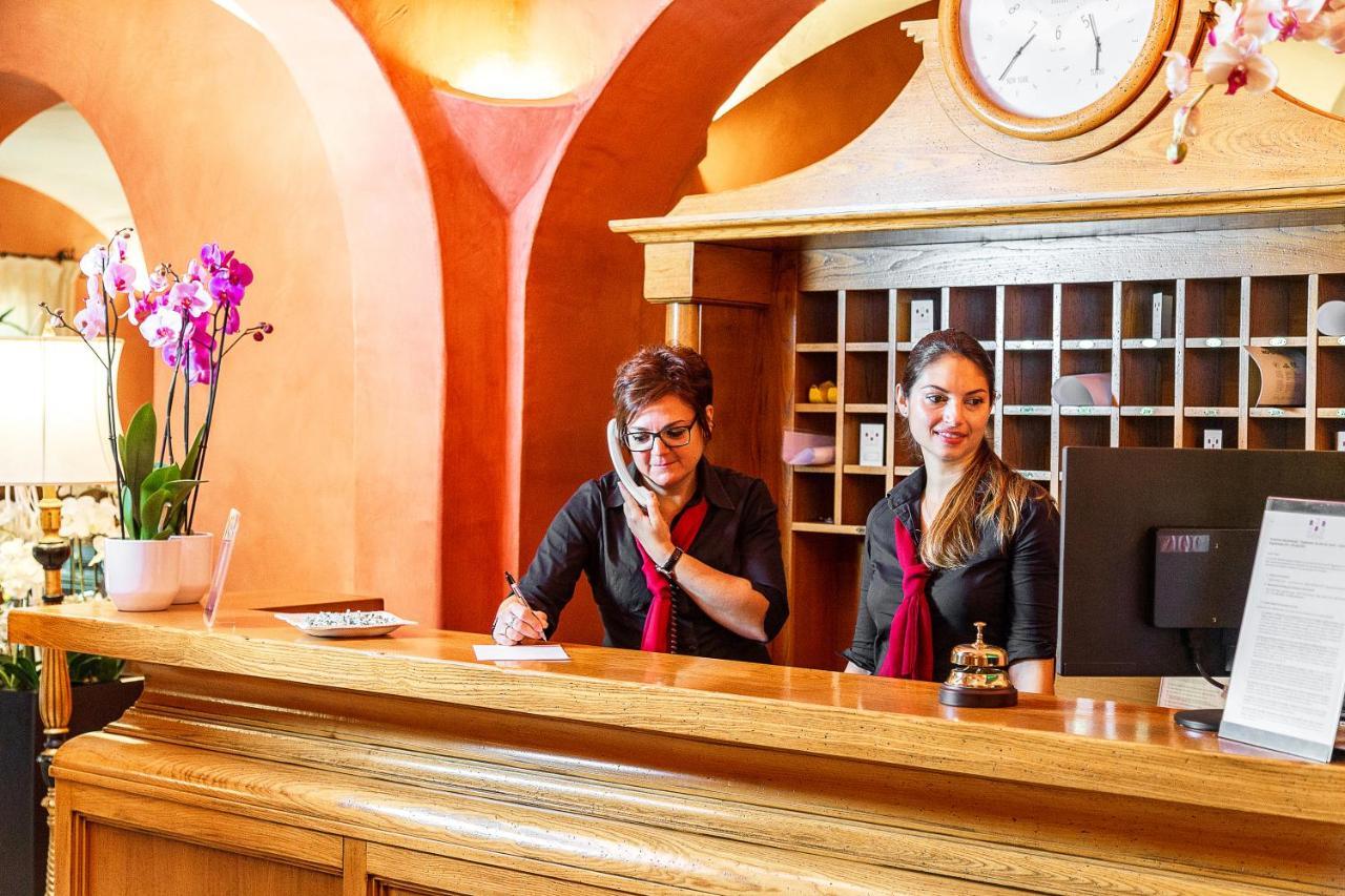 萨克图奈拉酒店 阿尔巴塔克斯 外观 照片